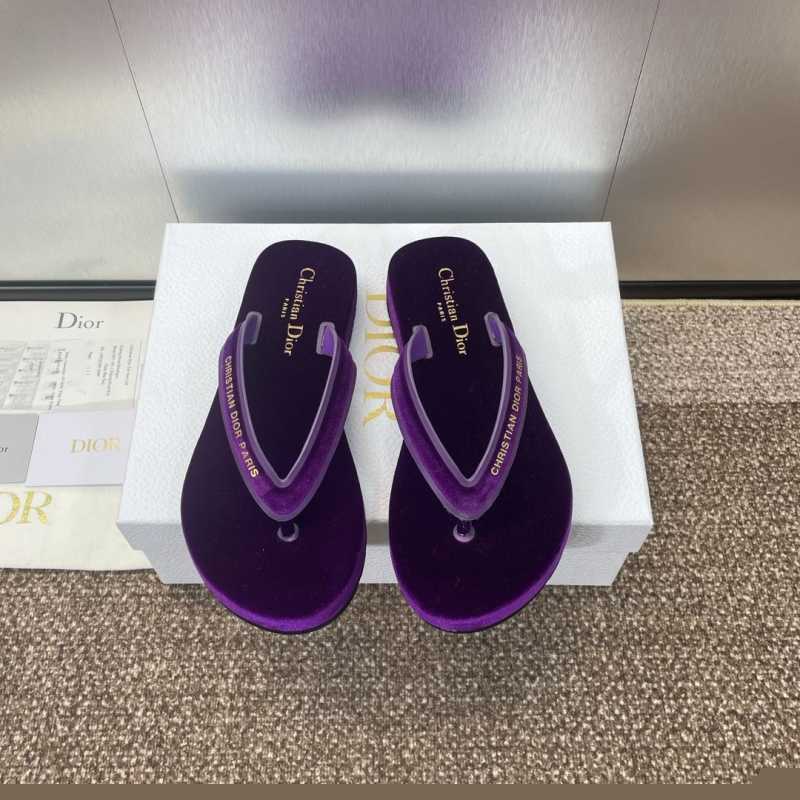 ch**an D*or slippers